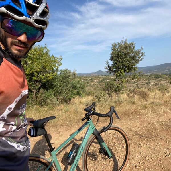 Explorez le Caroux à vélo grâce à la location chez Caroux Freeride